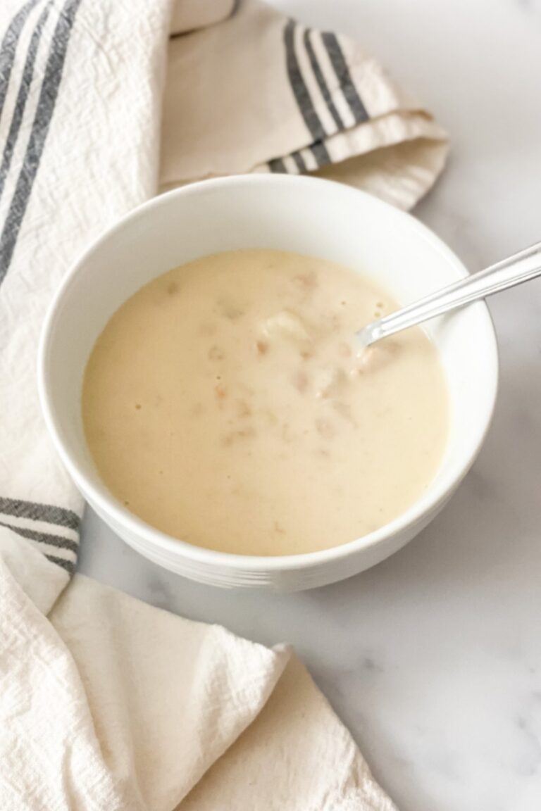 Creamy New England Clam Chowder